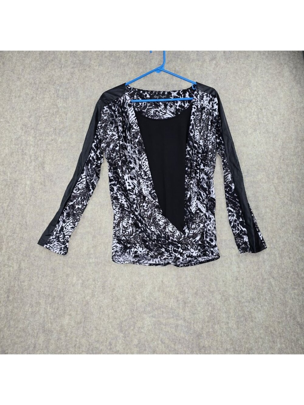 Gloria Vanderbilt Edition Womens Black & White Blouse With Faux Leather Trim